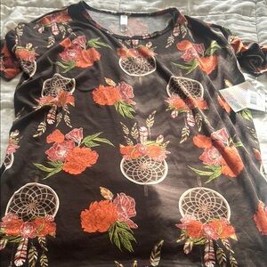 NWT Lularoe Irma‎ top